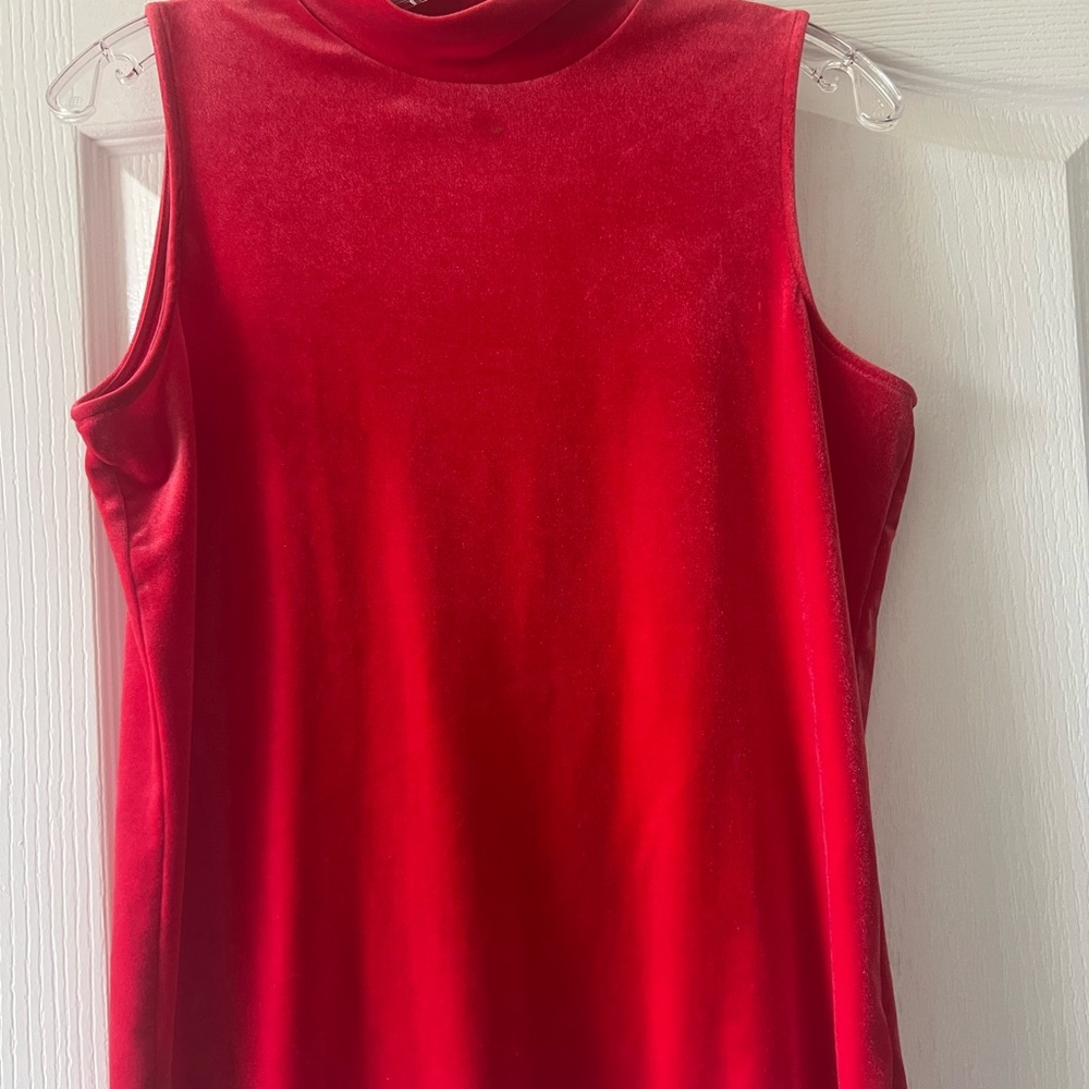 Beautiful  velvet red Chico's Vibrant Red Tank Top